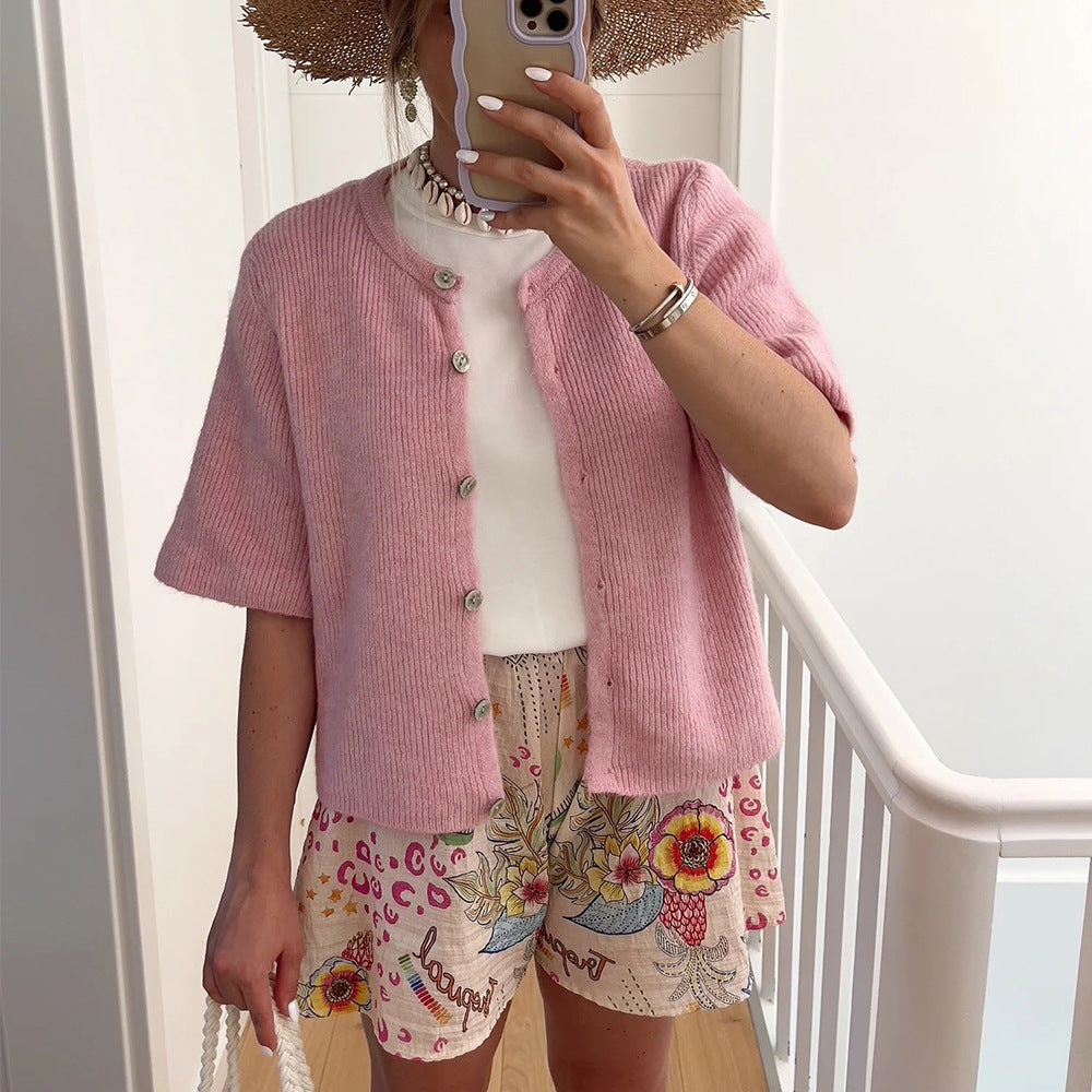Damen luftiger Cardigan mit kurzen Ärmeln und dekorativen Knöpfen Drune