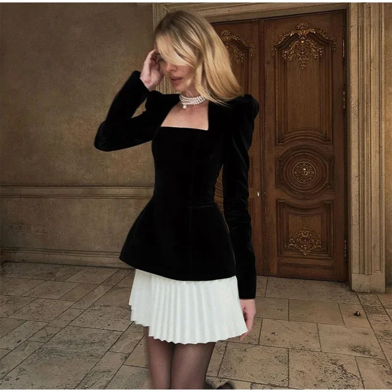 Damen Elegantes Samtkleid mit ausgefallenem Schnitt und Puffärmeln Drune