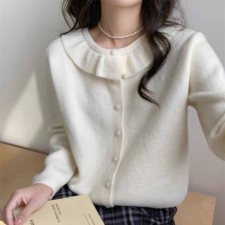 Damen Strickpullover mit romantischem Rüschenkragen und feinen Knopfdetails Drune