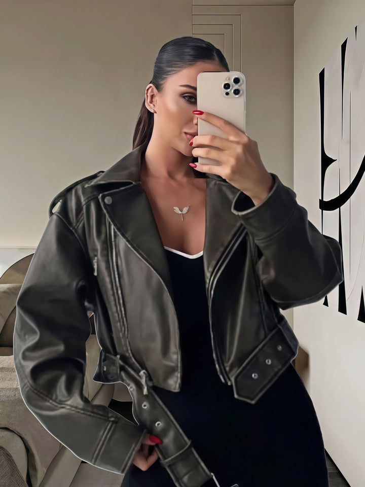 Damen cropped Kunstlederjacke mit asymmetrischem Reißverschluss und weichem Innenfutter Drune