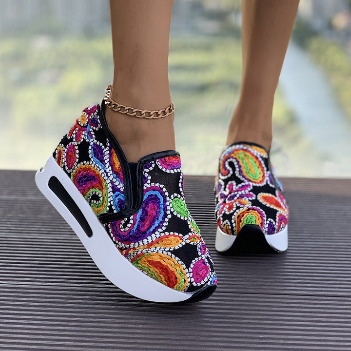 Damen modische Slip-On Sneakers mit buntem Stickdesign Drune