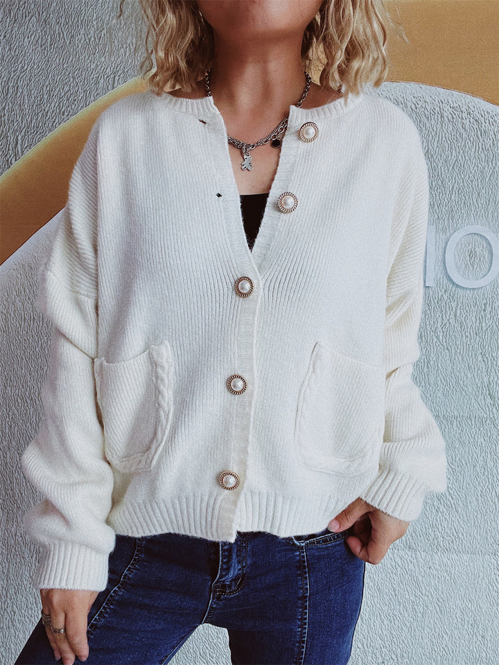Damen Strickjacke mit dekorativen Perlenknöpfen und praktischen Taschen Drune