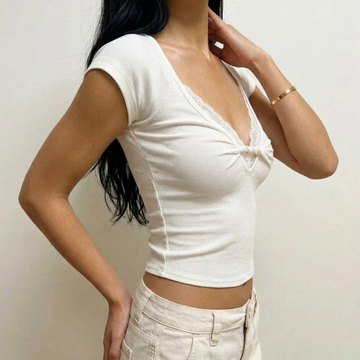Damen Kurzarm-Top mit Spitzendetail und taillierter Passform Drune
