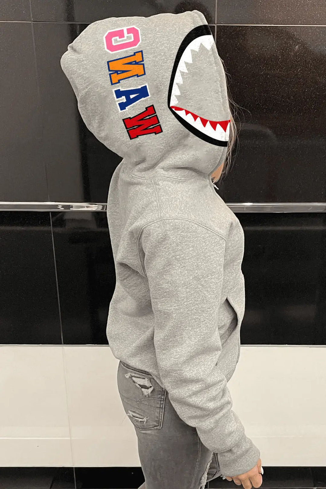 Damen Kapuzenjacke mit kreativem Haifischdesign und moderne Stickereien Drune