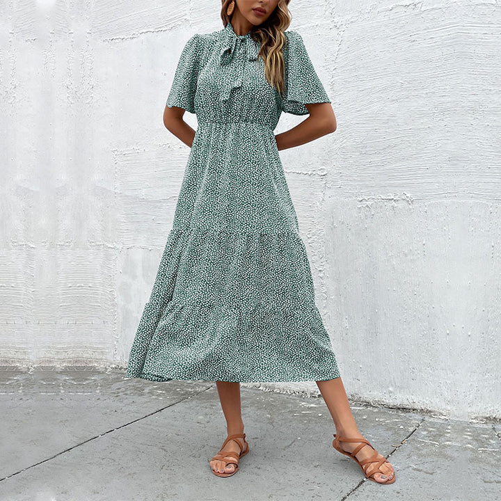 Damen Kleid mit kurzen Ärmeln und spielerischem Rüschendesign Drune