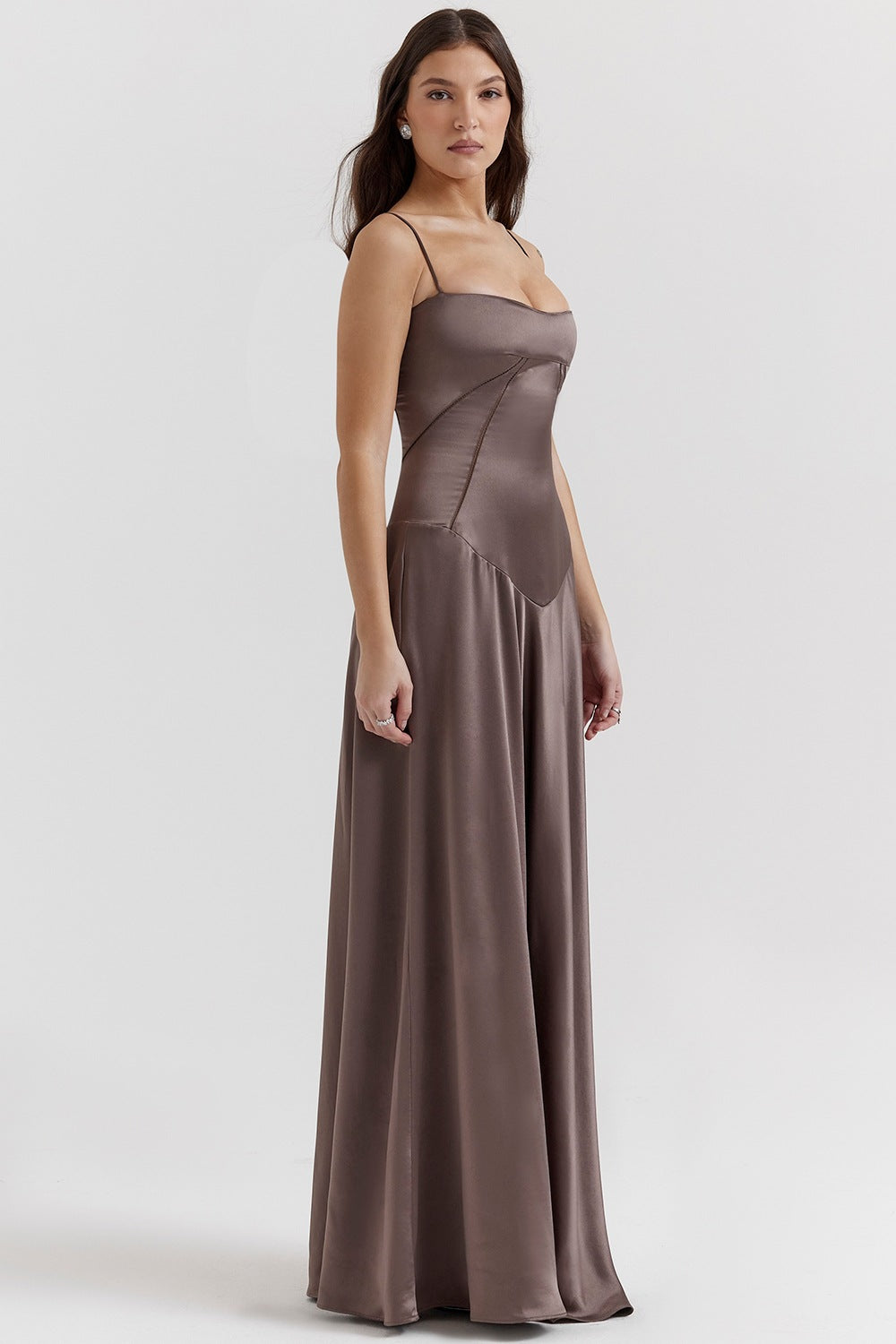 Damen Elegantes Maxikleid mit schmalen Spaghettiträgern und fließendem Satinfall Drune