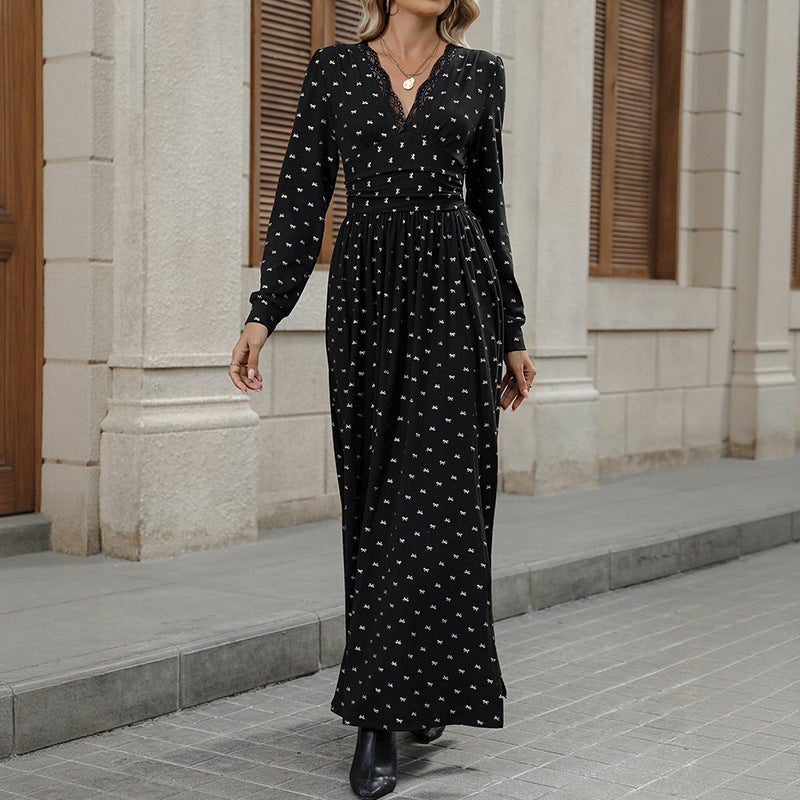 Damen Maxikleid mit raffinierten Spitzenakzenten und einzigartigem Muster Drune