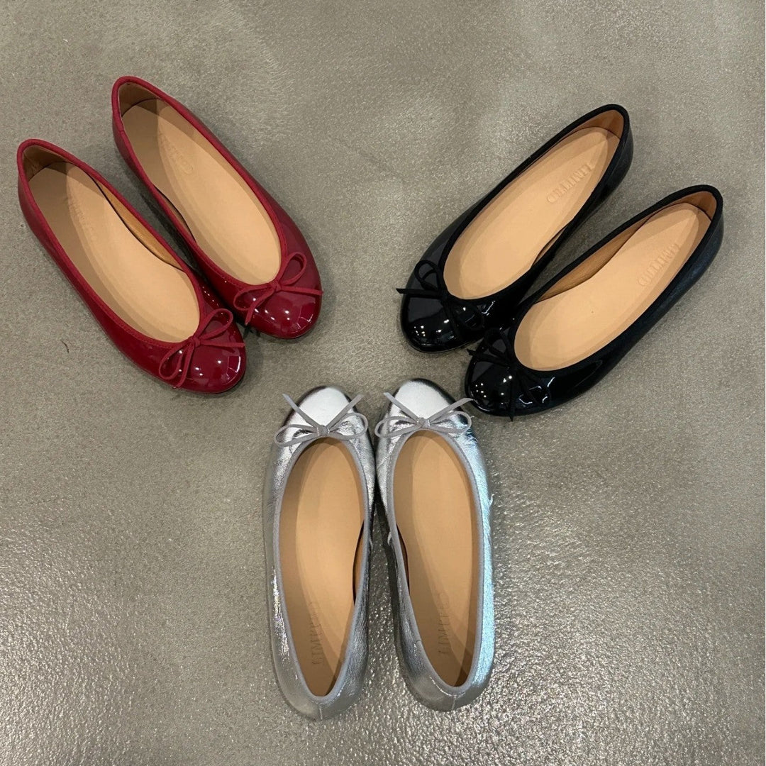 Damen Ballerina-Schuhe mit glänzender Oberfläche und verspieltem Schleifenakzent Drune