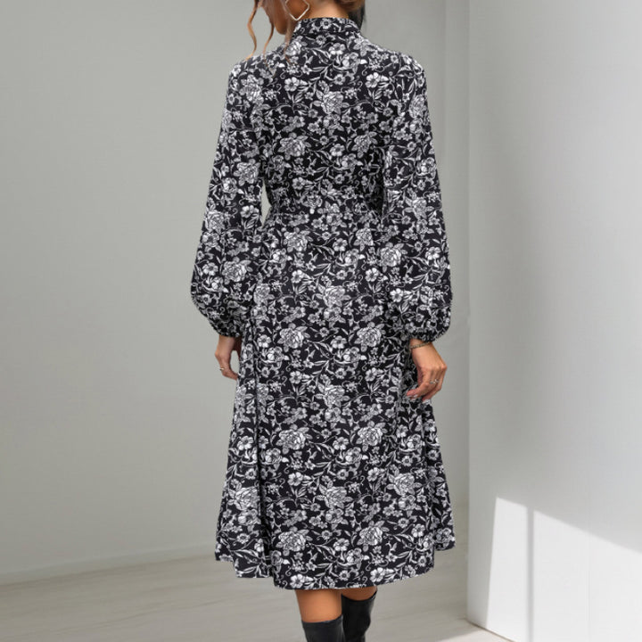 Damen langes Kleid mit floralen Mustern und eleganter Taillierung Drune