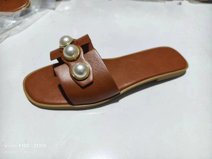 Damen nan flache Pantolette mit großen Zierperlen und goldumrandeten Applikationen gepolstertes Komfortfußbett Drune