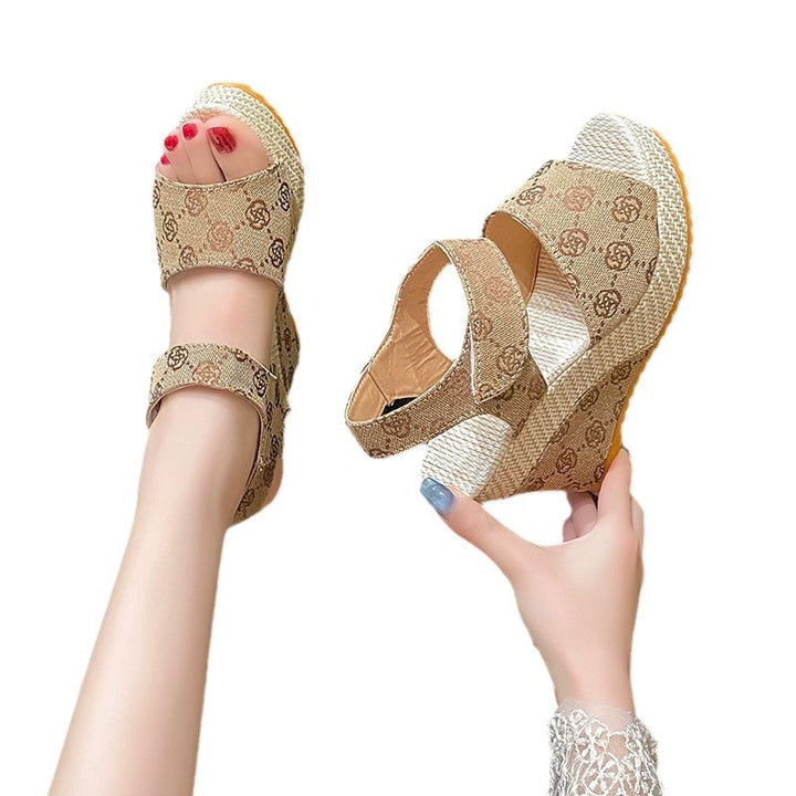 Damen nan monogramm-gewebte Keilsandalette mit Plateau und verstellbarem Fersenriemen Drune