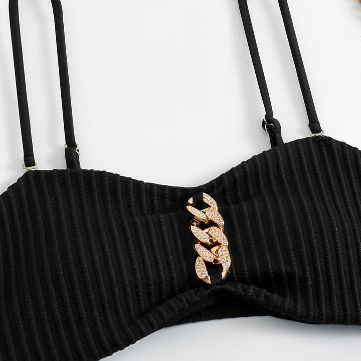 Damen Bikini Set mit elegantem Rüschen-Detail und modischen Kettenakzenten Drune