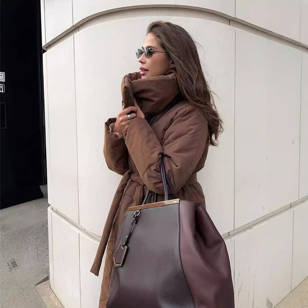 Damen elegante und warme Steppjacke mit breitem Kragen und Gürtel Drune
