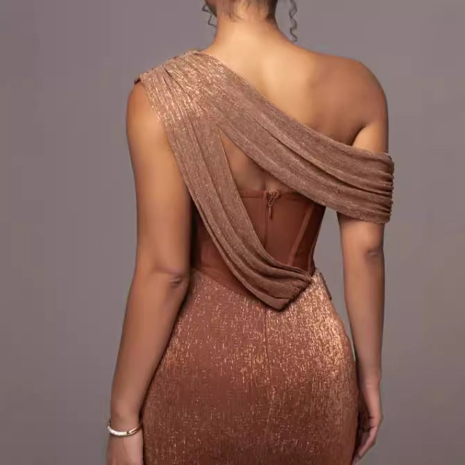 Damen Glamouröses Maxi-Abendkleid mit asymmetrischem Ausschnitt und schimmerndem Drapierungsdesign Drune