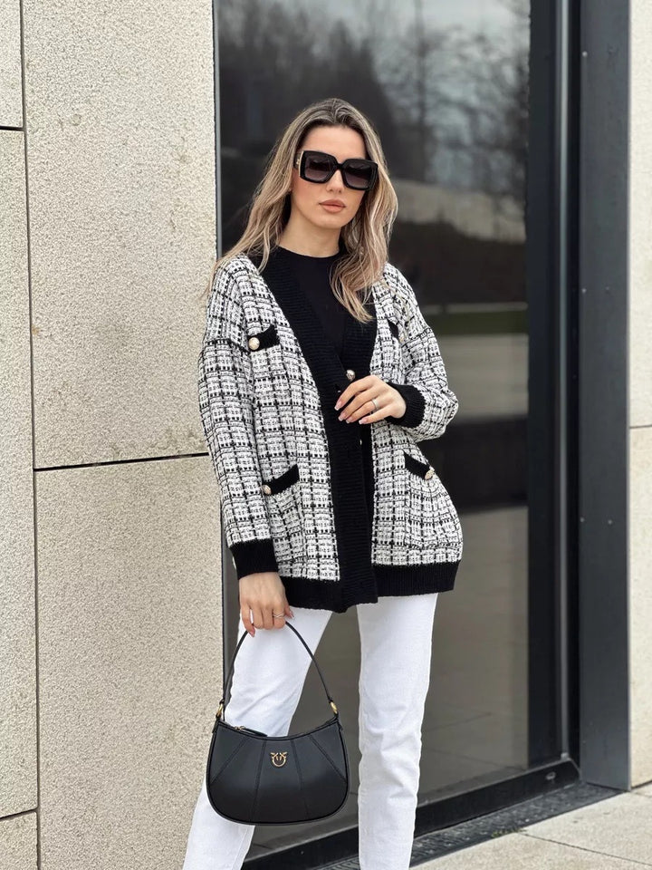 Damen modische Strickjacke mit eleganter Karo-Optik und Taschen Drune