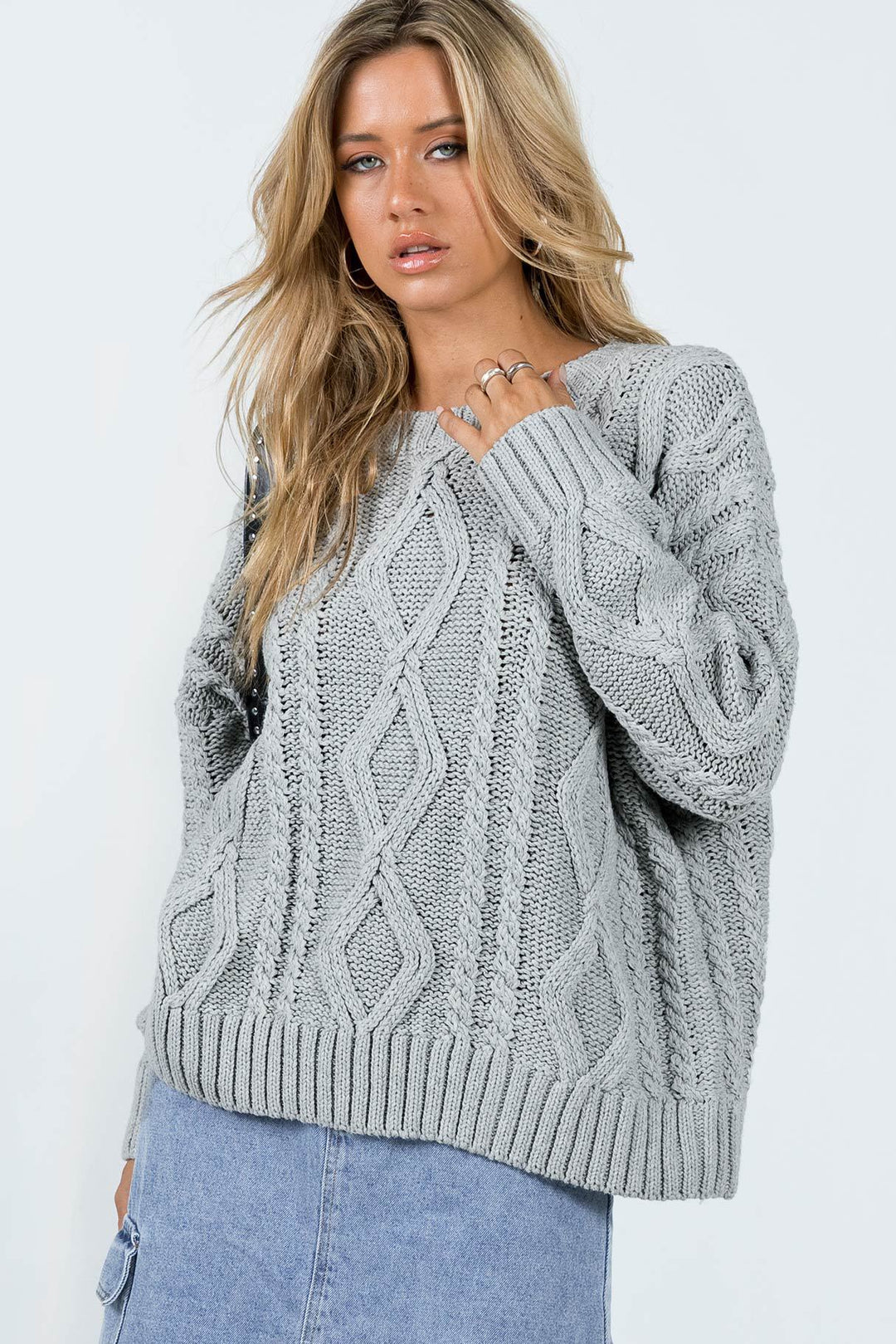 Damen Grobstrickpullover mit voluminösen Ärmeln und klassischem Zopfmuster Drune
