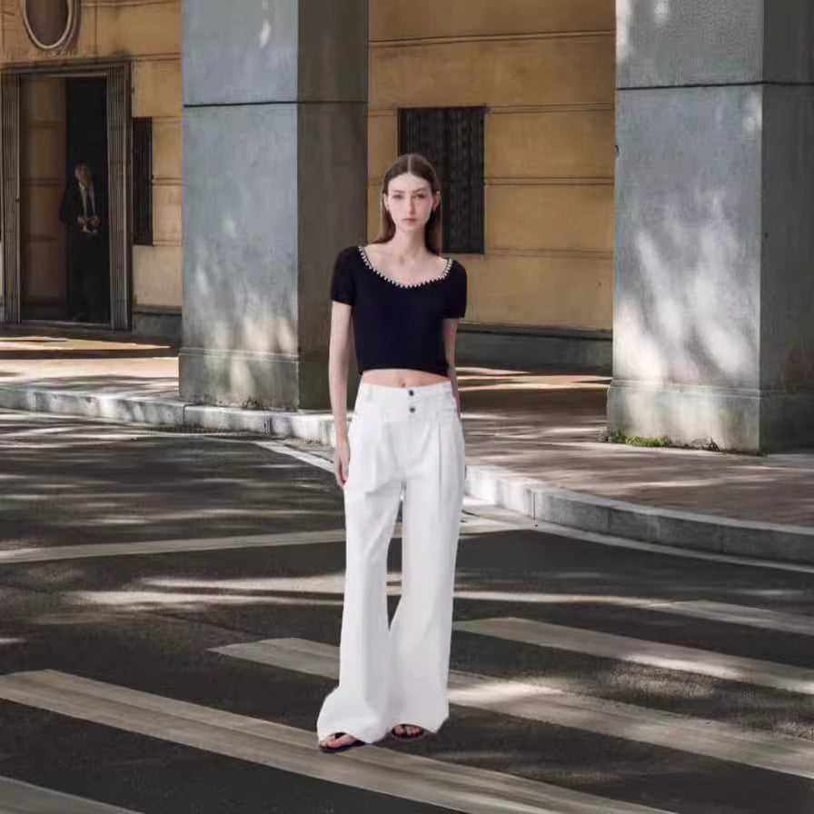 Damen Modisches Crop-Top mit elegantem Rundhalsausschnitt und dekorativen Knopfdetails Drune