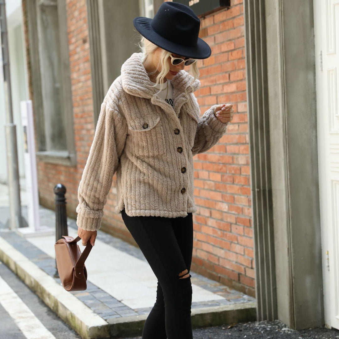 Damen Plüschjacke mit strukturiertem Fleece und modernen Knopfdetails Drune