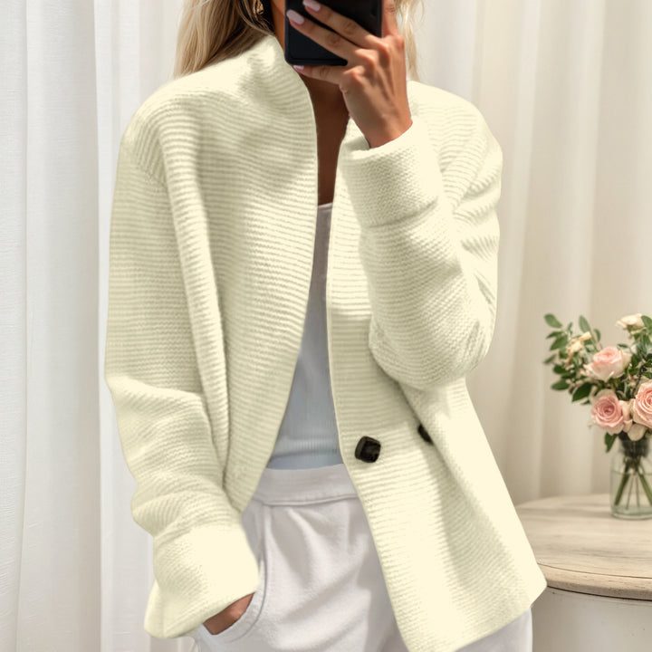 Damen Strickjacke mit hohem Kragen und stilvollem Knopfverschluss Drune
