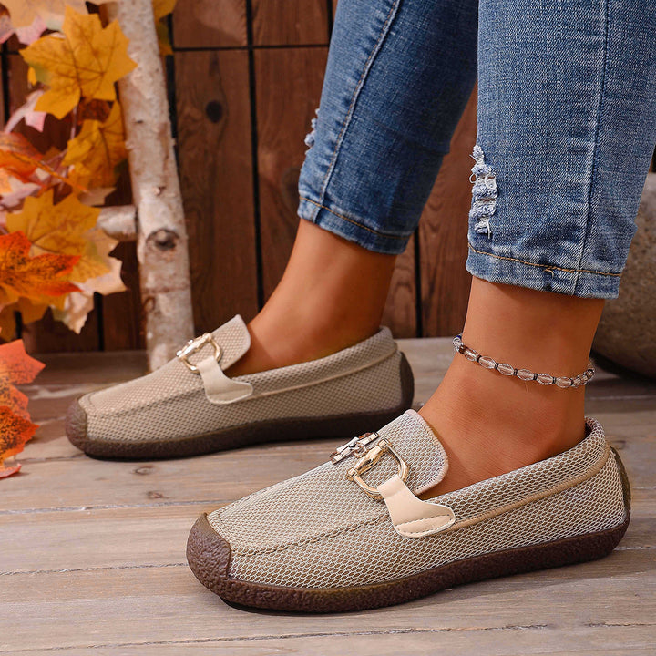 Damen leichte Slip-On Mokassins mit atmungsaktivem Mesh-Obermaterial und modischer Schnallenverzierung Drune