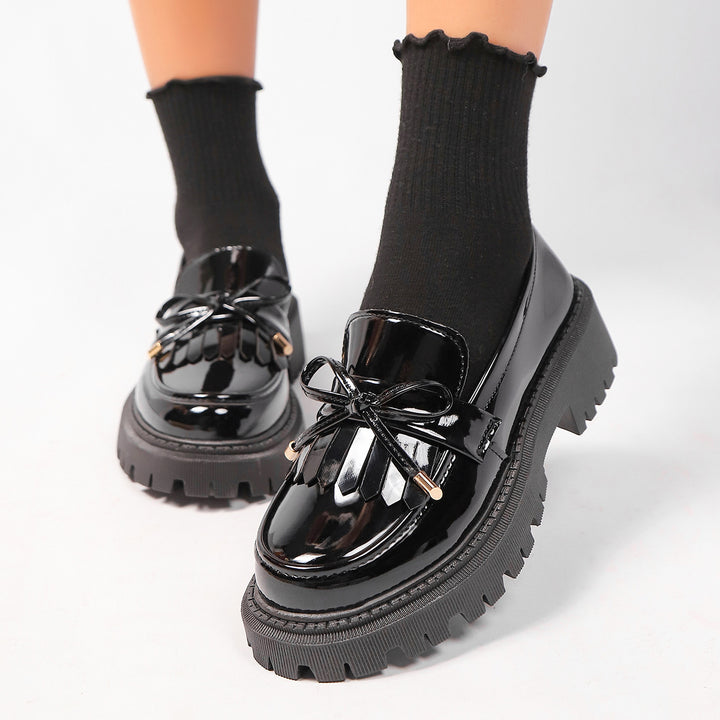 Damen  Lackoptik Loafer mit Quastenfransen Zierschleife und robuster Traktorsohle Drune