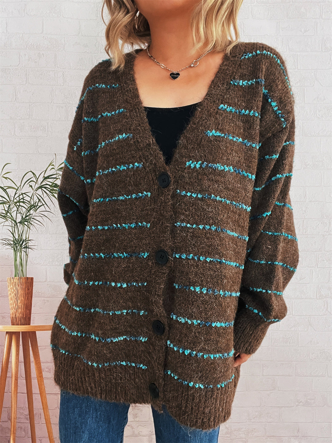 Damen gemütlicher Strickcardigan mit Streifenmuster und großen Knöpfen Drune