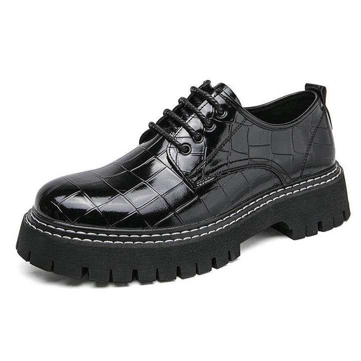 Damen Chunky Derby‑Schnürschuh mit Krokoprägung, lackiertem Kunstleder und profilierter Plateau‑Sohle Drune