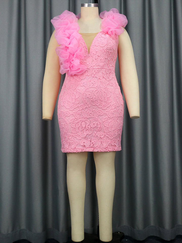 Damen Minimal Kleid mit luxuriöser Spitzenstickerei und Rüschen Drune