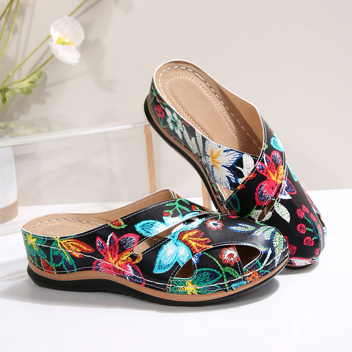Damen Komfortable Clogs mit dekorativen floralen Stickereien Drune