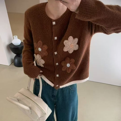 Damen Strickjacke mit floralen Applikationen und Knopfdetails Drune