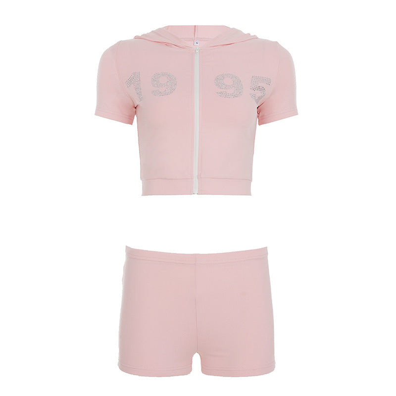 Damen sportliches cropped Hoodie-Set mit kurzen Shorts und glänzenden Akzenten Drune
