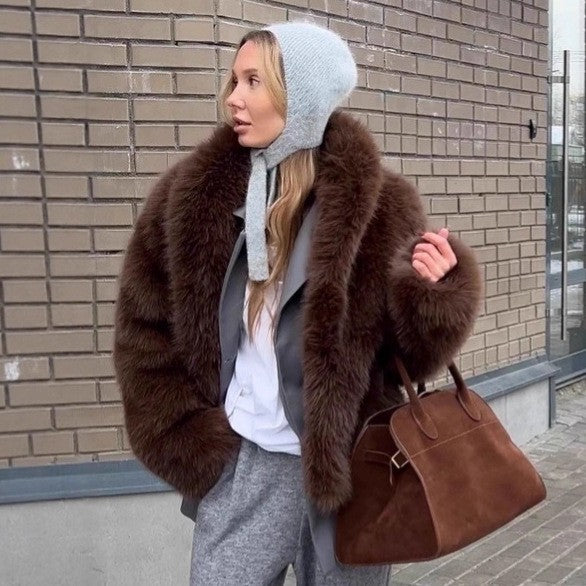 Damen Flauschige Kurzjacke mit oversized Kragen Drune