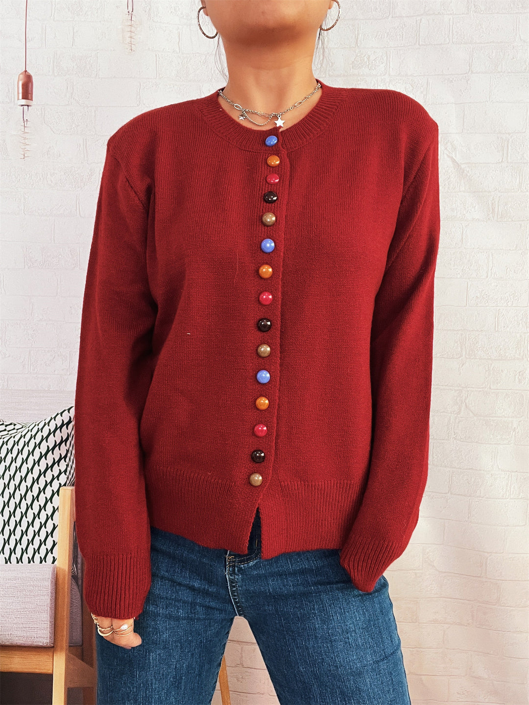 Damen stilvolle Strickjacke mit bunten Knöpfen Drune