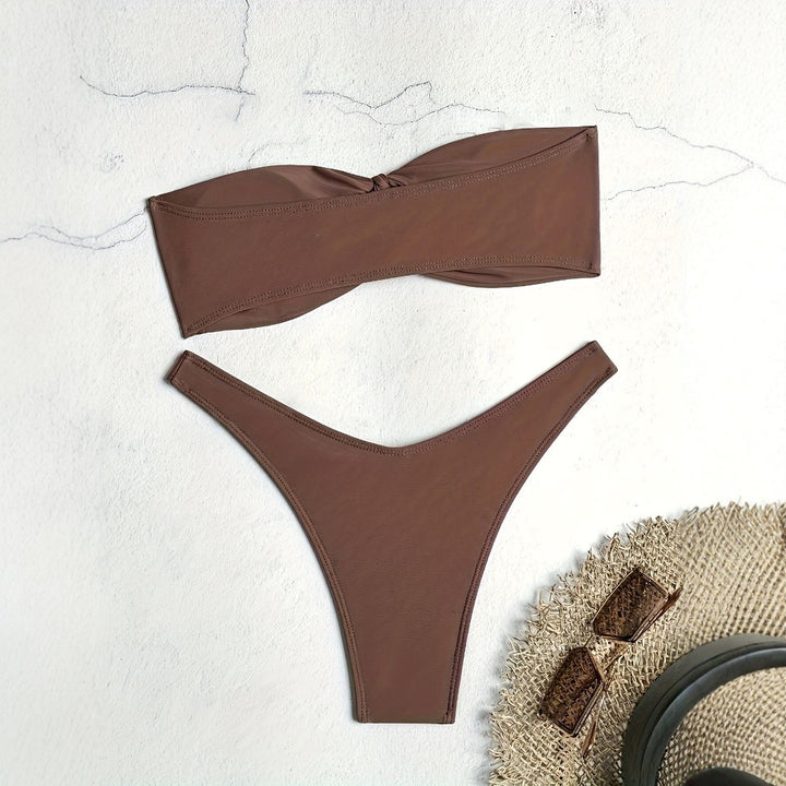 Damen Bandeau-Bikini mit hohem Beinausschnitt und dezenter Raffung Drune