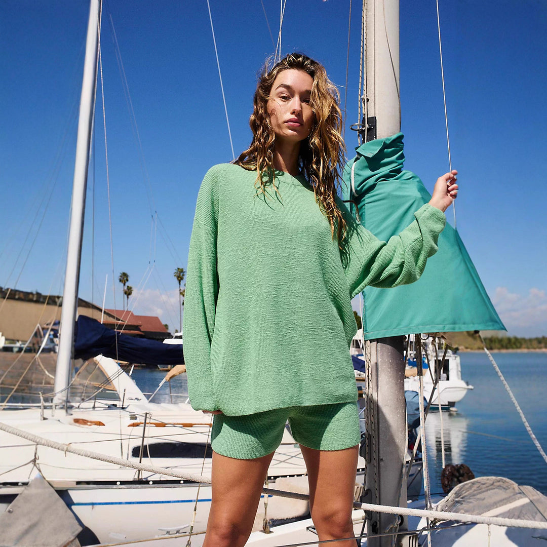 Damen Lässiges Strick-Set mit oversized Pullover und kurzen Hosen Drune