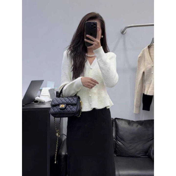 Damen Strickjacke mit dekorativen Knöpfen und eleganter Taillierung Drune