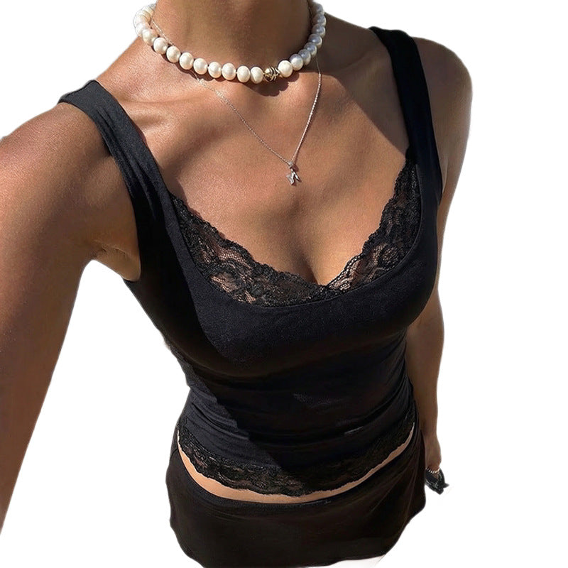 Damen Spitzenunterhemd mit elegantem V-Ausschnitt und zarter Raffung Drune