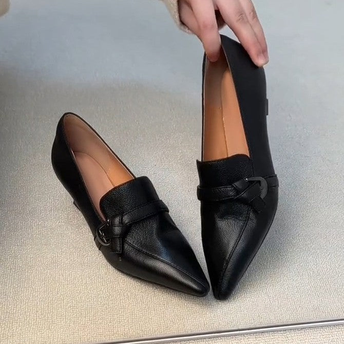 Damen elegante spitze Ballerinas mit feinem Riemen Drune