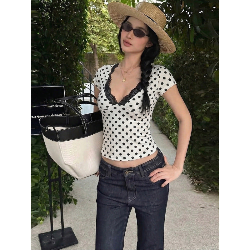 Damen Polka-Dot Top mit Spitzenakzenten und taillierter Passform Drune
