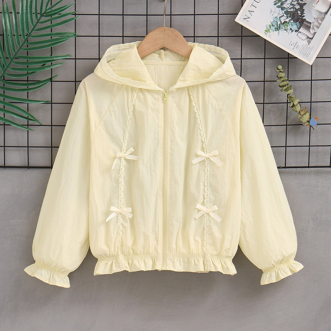Damen nan romantische Kapuzenjacke mit Spitzendekor, Zierschleifen und gerafftem Saum Drune