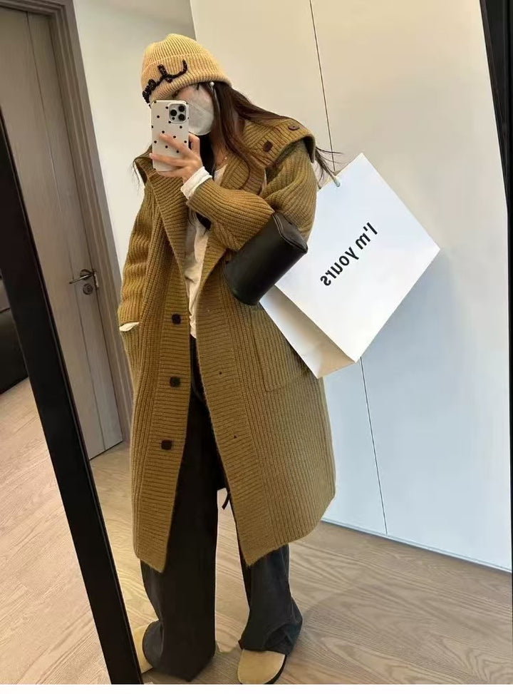 Damen Grobstrickjacke mit voluminösem Schnitt und dekorativen Knöpfen Drune