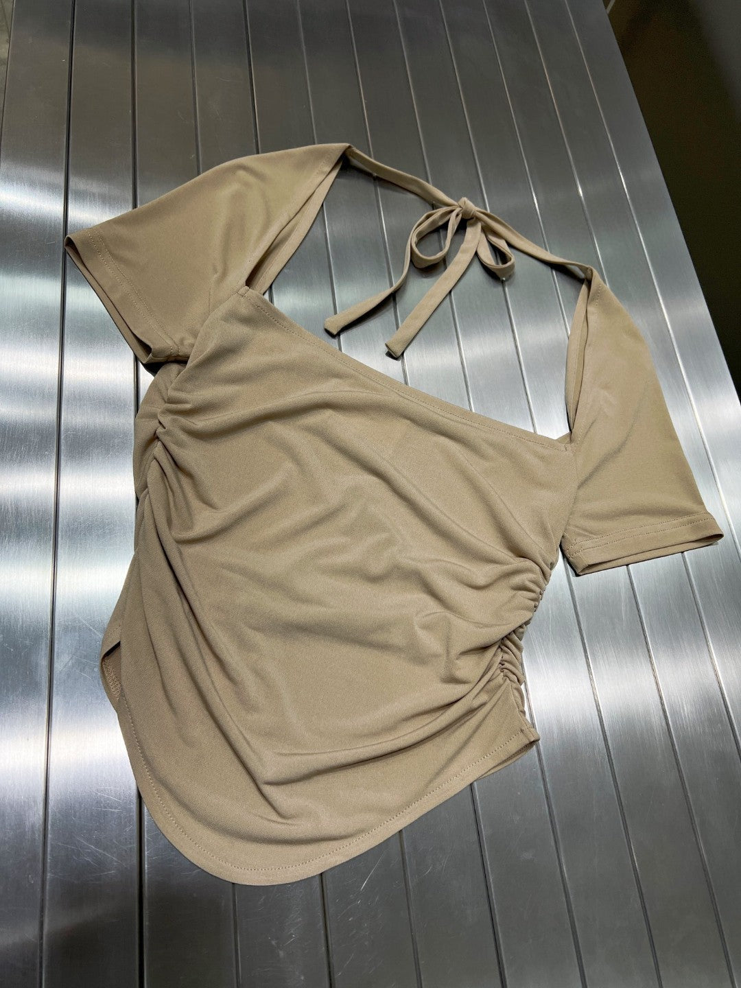 Damen Stretchbluse mit dekorativem Rückenausschnitt Drune