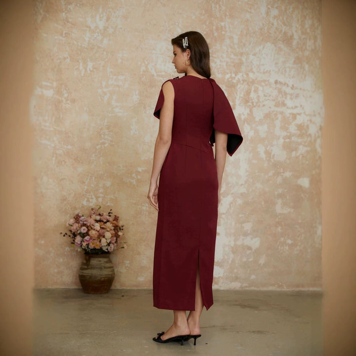 Damen Elegantes Abendkleid mit schulterfreiem Design und raffinierten Drapierungen Drune
