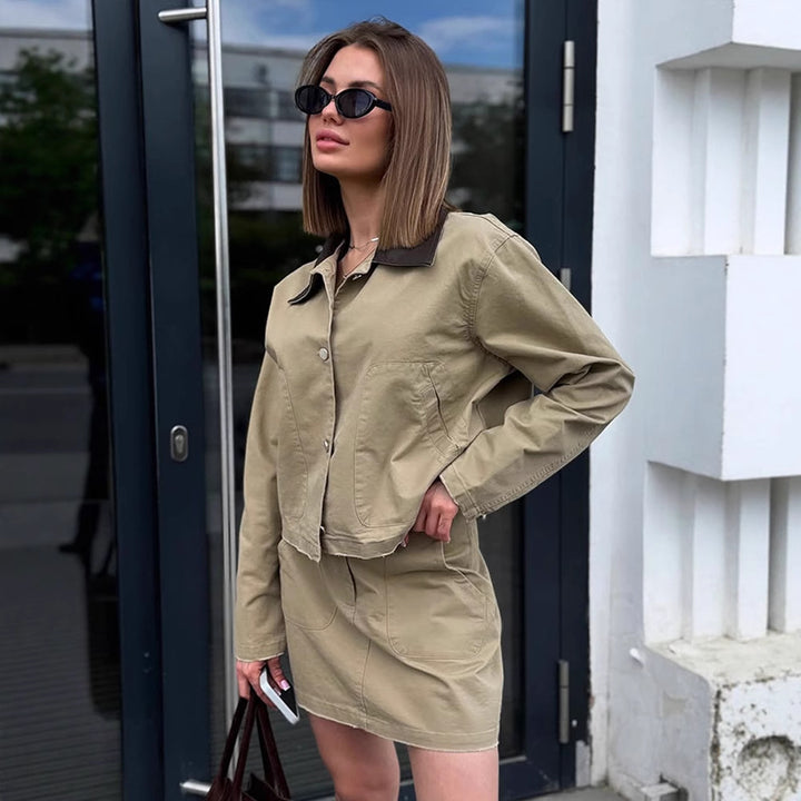 Damen cropped Utility-Jacke mit modernem Design und praktischen Taschen Drune