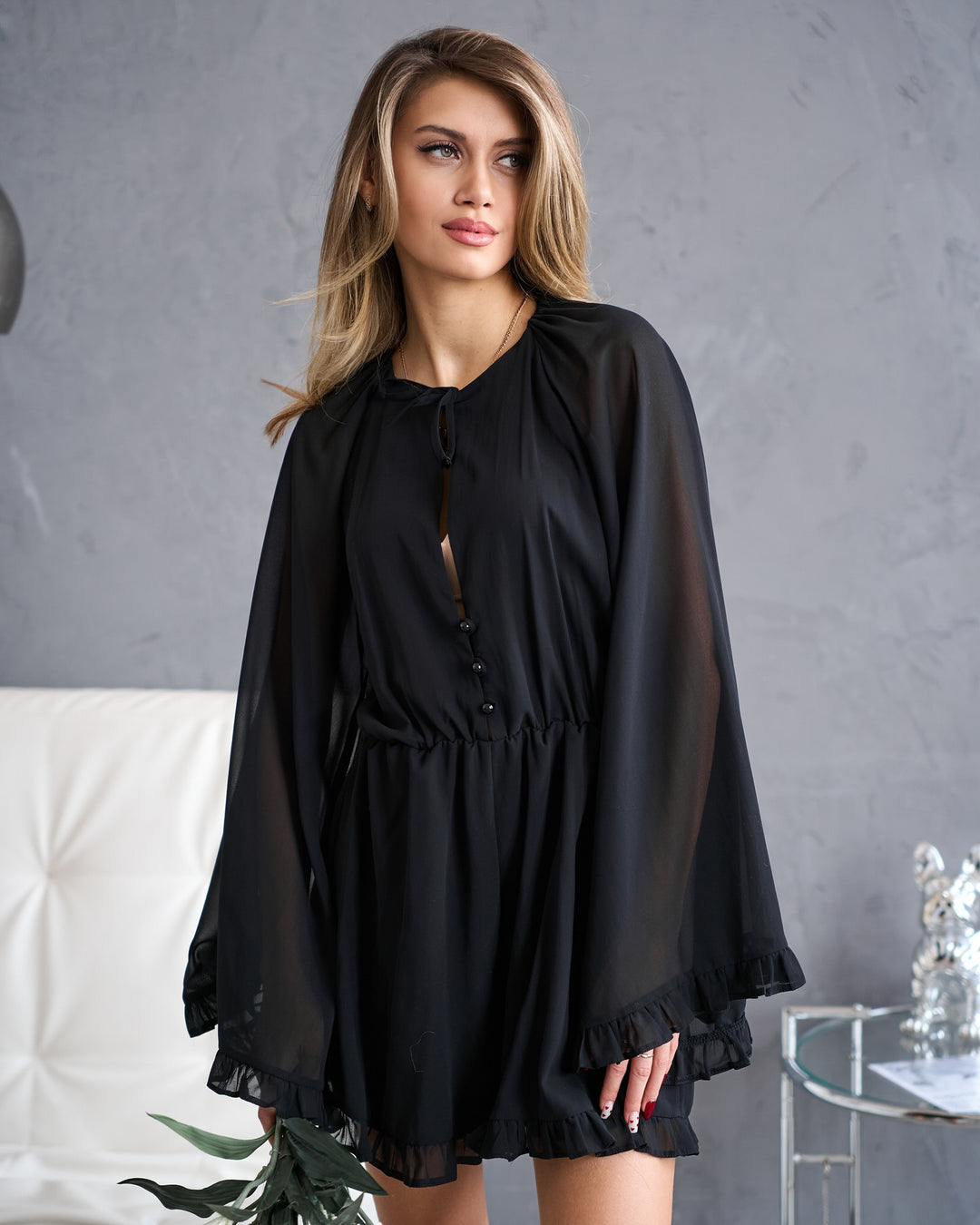 Damen elegantes Jumpsuit mit Rüschendetails und knopfverschließbarem V-Ausschnitt Drune