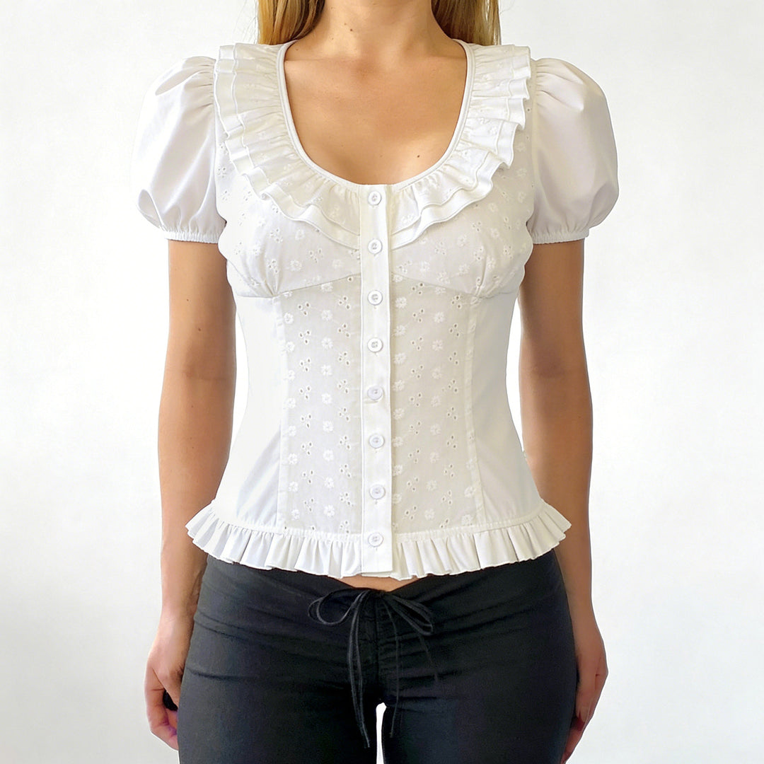 Damen Bluse mit verspieltem Rüschensaum und floralem Stickdesign Drune
