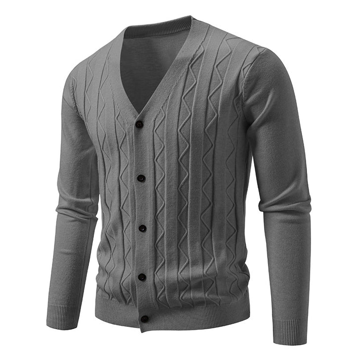 Herren nan V-Ausschnitt Strickjacke mit dezenter Zopfmusterstruktur und durchgehender Knopfleiste Drune