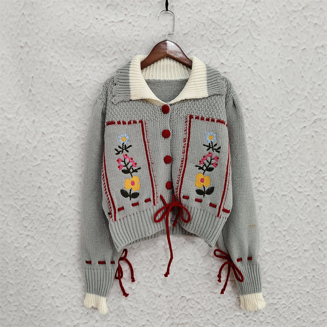 Damen Strickjacke mit Blumenstickerei und modernem Kordelzug Drune