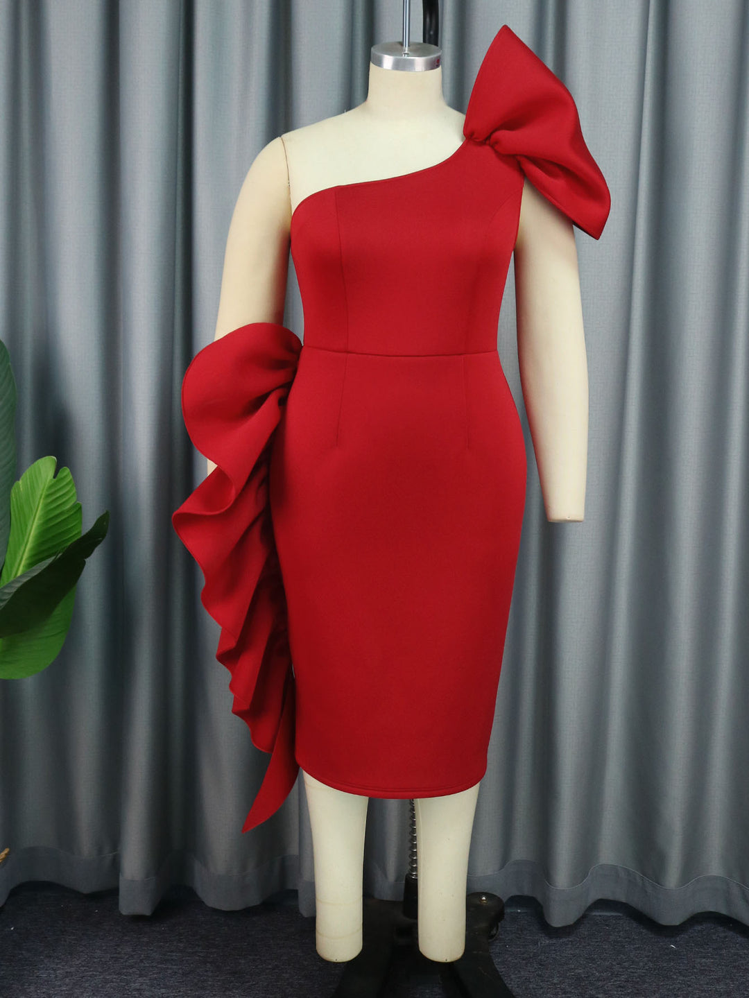 Damen figurbetontes Abendkleid mit asymmetrischem Design und voluminösem Schleifenakzent Drune
