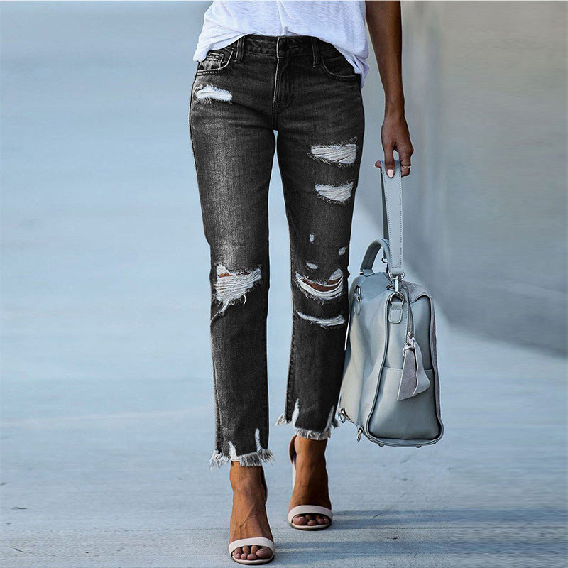 Damen destroyed Jeans mit fransigen Säumen und modischen Rissen Drune